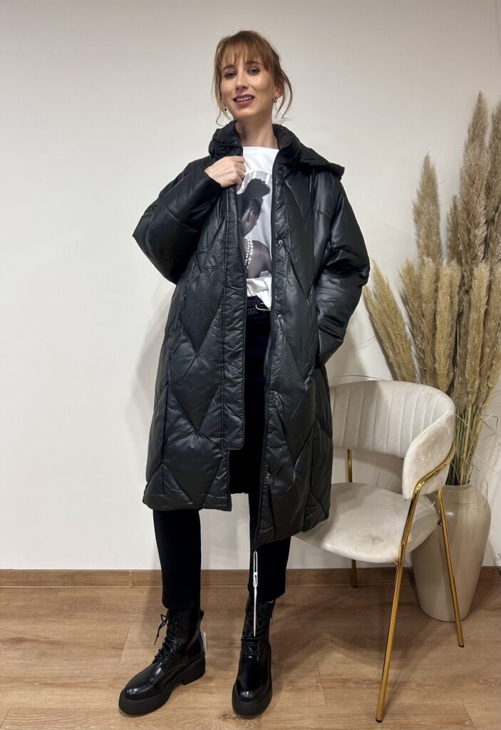DŁUGA KURTKA PUCHOWA Z KAPTUREM