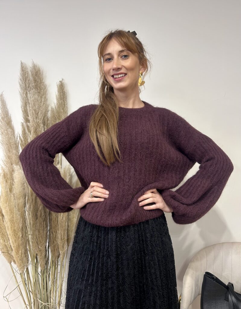 SWETER Z DZWONECZKOWYM RĘKAWEM Z ALPAKĄ PREMIUM