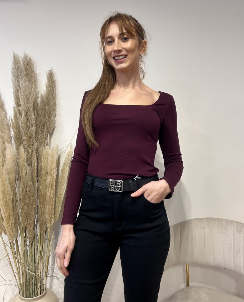 BLUZKA BASIC Z DEKOLTEM KARO