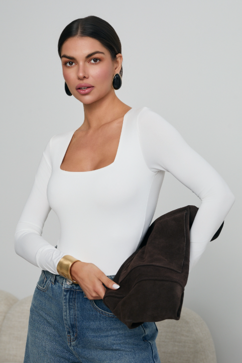 BODY Z DŁUGIM RĘKAWEM Z DEKOLTEM KARO