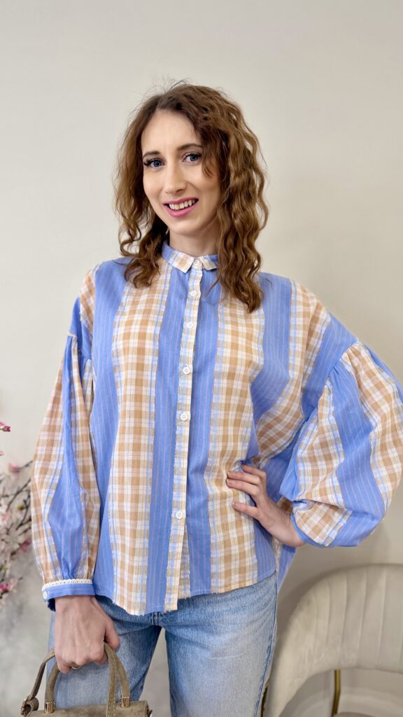 Koszula oversize niebiesko - beżowa z dłuższym tyłem
